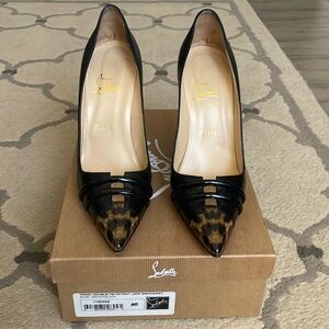 Christian Louboutin Front Double 100 mm patent pumps. Size 40. Black/leopard.